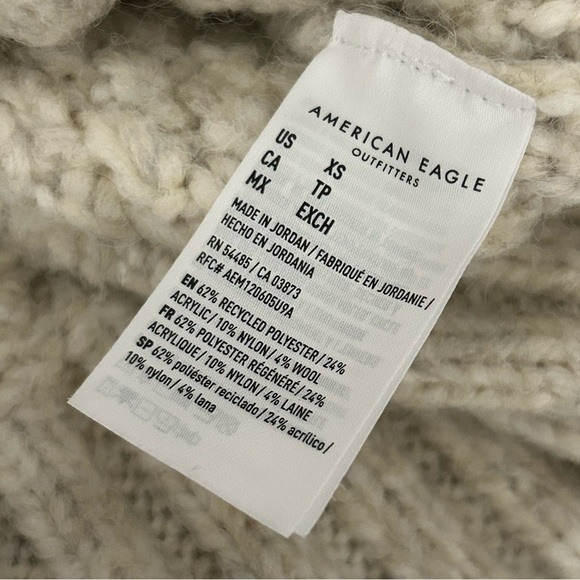 💕 American Eagle Outfitters Cream Cable Knit Turtleneck Sweater XS - Picture 6 of 10